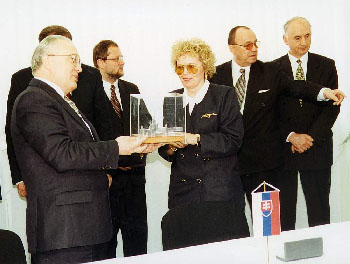 Signing of the Treaty on cooperation in promoting ILCB: Prof. V.A.Sadovnichii, Rector of Moscow State University; Mrs. E.Slavkovska, Minister of Education of Slovakia; Mr. R.Padan, Slovak Ambassador in Russia, Moscow, 1997.